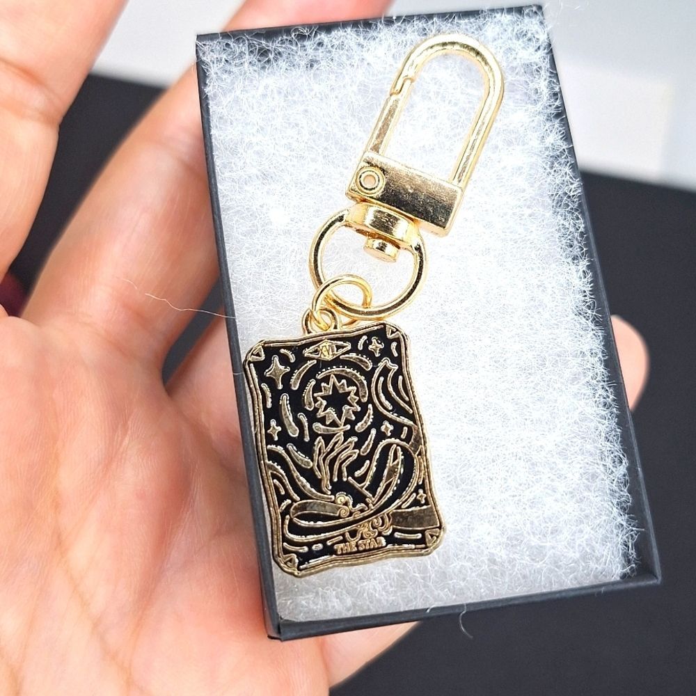 The STAR tarot card keychain charm